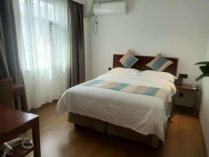 Greentree Inn Shanghai Zhongshan Hutai Hotel Bagian luar foto