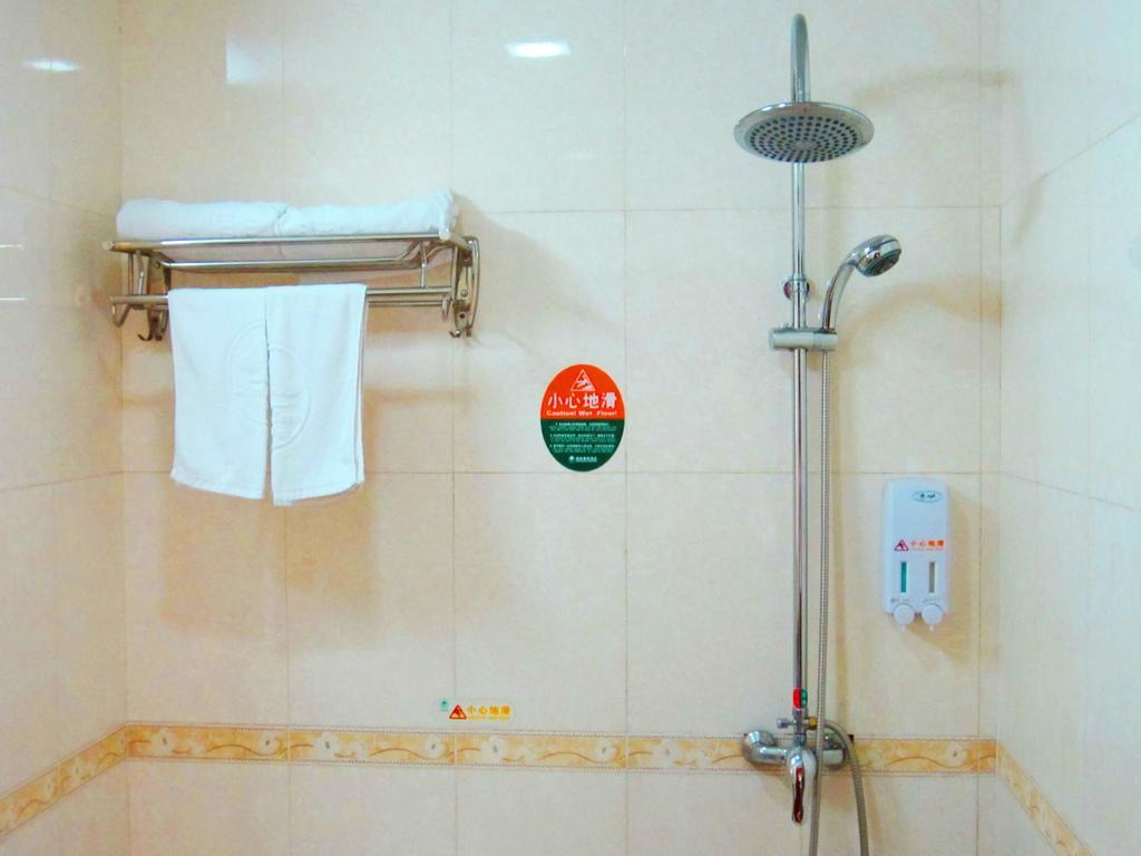 Greentree Inn Shanghai Zhongshan Hutai Hotel Bagian luar foto